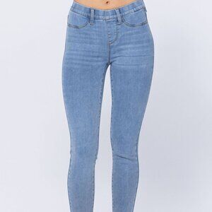 Judy Blue Mid-Rise Pull-On Skinny Jegging - 24W - NWT